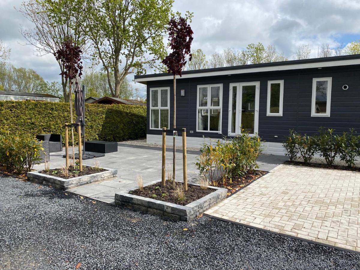 De Friese Wadden Hotel Tzummarum Bagian luar foto